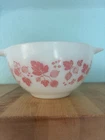 Vintage Pyrex Pink Gooseberry 441 Cinderella Bowl- Excellent Condition