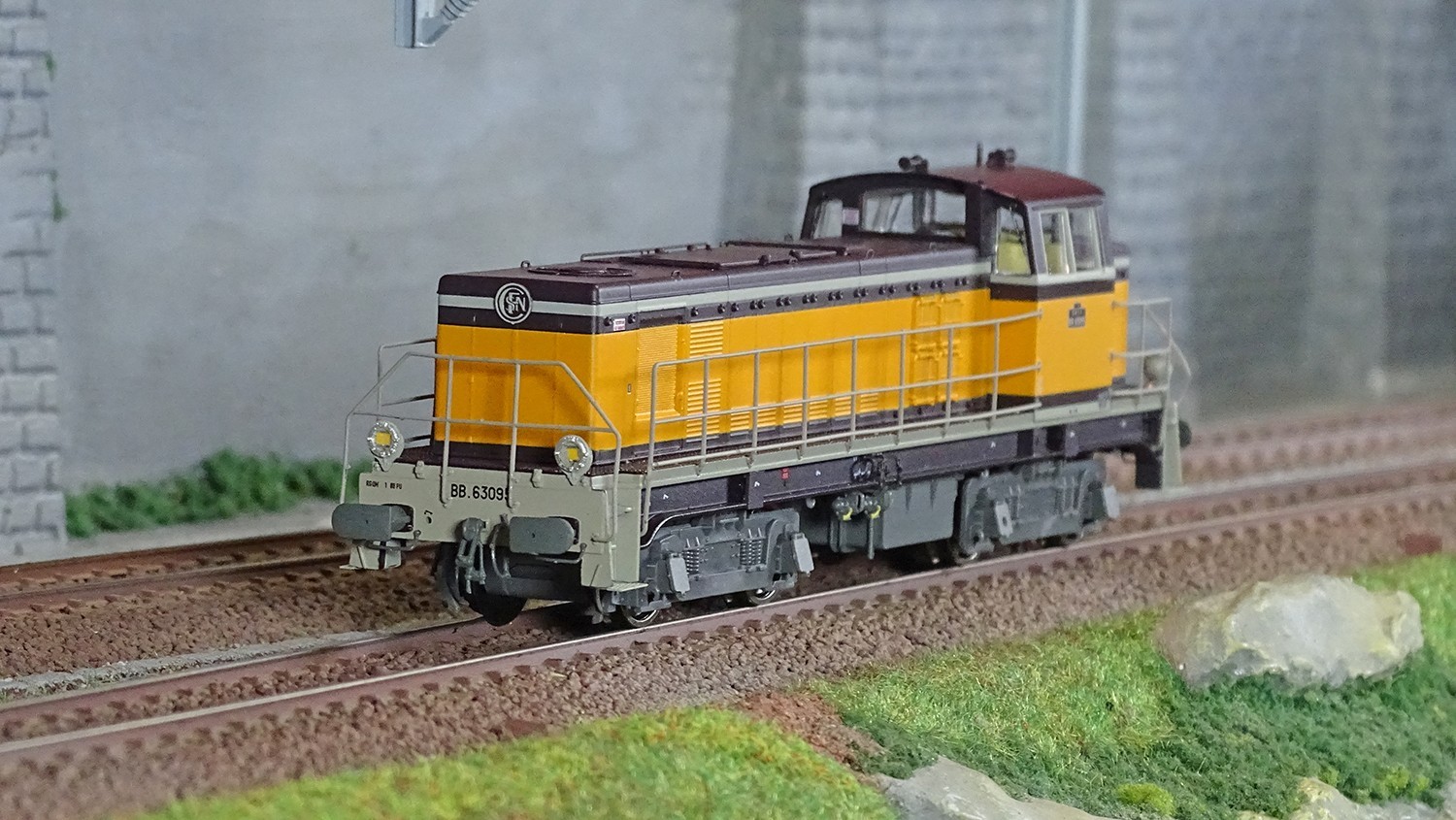 Locomotive diesel BB 63095 Arzens pour animer vos réseaux HO