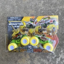 Monster Jam Pirate's Curse vs Zombie Monster Trucks 1:64 Brand New