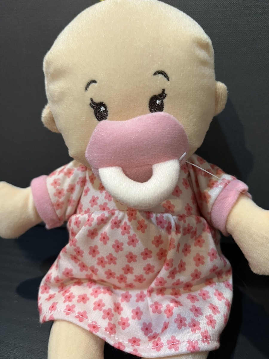 キャラクターグッズ CHIMNEY BABY MAGNET SITTING DOLL Manhattan Toy Soft Baby Stella 6 Piece Set with Hat, Bib