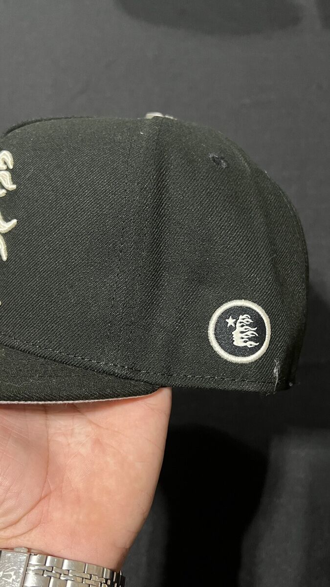 Hellstar Black SnapBack Cap SS24 100% AUTHENTIC SIZE: 7 1/8 Hellstar Black SnapBack Cap SS24 100% AUTHENTIC SIZE: 7 1/8