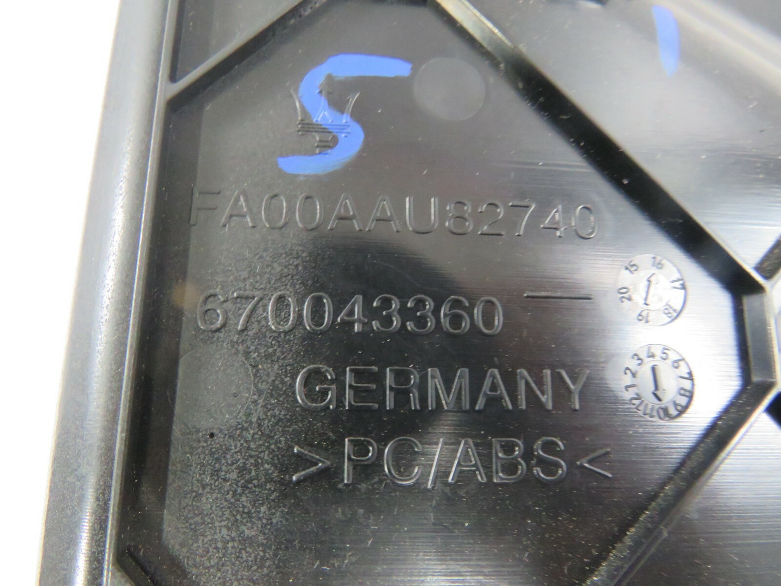 Maserati Levante, RH, Right, Dash End Panel, Used, P/N 670043360, 670047937