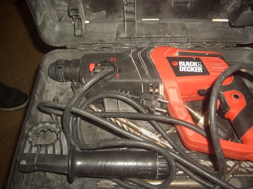 Black&Decker KD975K Bohrhammer 710W Bohr- und Meißelhammer im Koffer 1,8J Bohrer - Bild 2 von 3