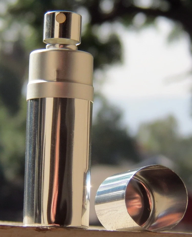 Juego de cosméticos ETERNITY® para mujer de Calvin Klein de 5 piezas NOS + bolso Lancome Foto 4 de 4