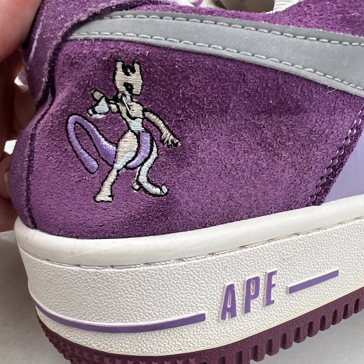 A Bathing Ape Bapesta Mens Shoes Sz 8 Leather Low Mewtwo  display picture 1