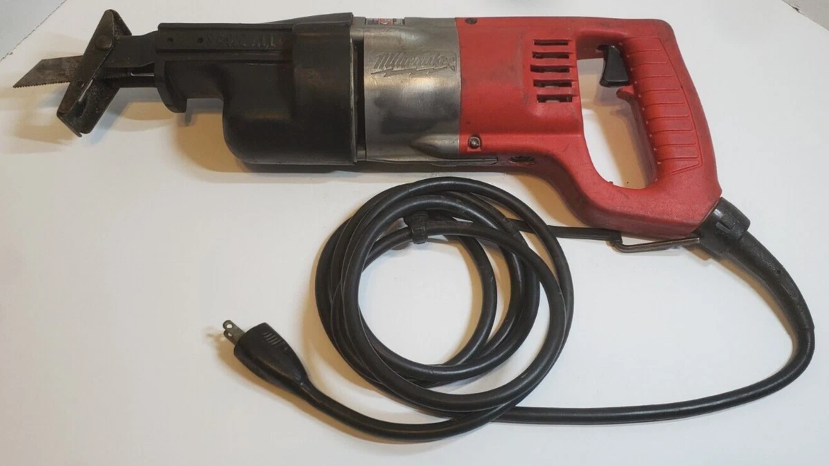 NICE MILWAUKEE TOOLS 6507 HEAVY DUTY RECIPROCATING SAW SAWZALL