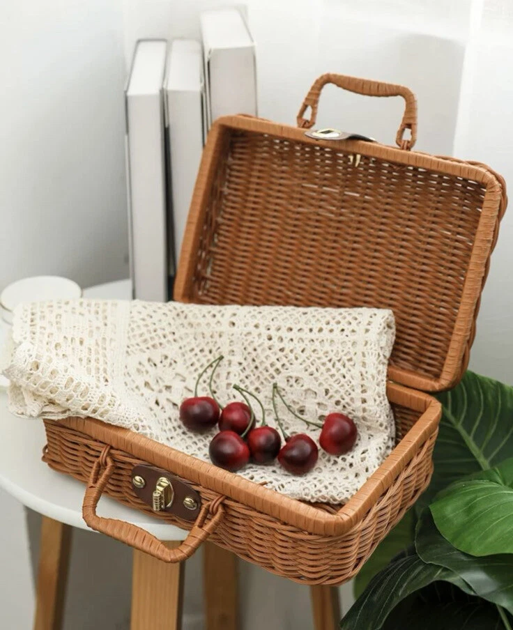 Straw picnic best sale bag