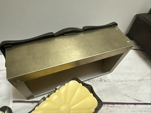 VINTAGE 1970's BRASS AMEROCK CARRIAGE HOUSE TISSUE KLEENEX BOX & Soap Dishes - Picture 10 of 12
