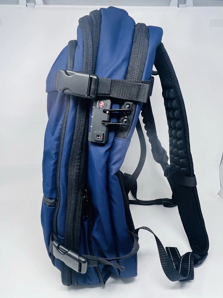 Vacuum Seal Travel Backpack 60L Exapandable Air Compression Water Resistant - Image 2 of 4