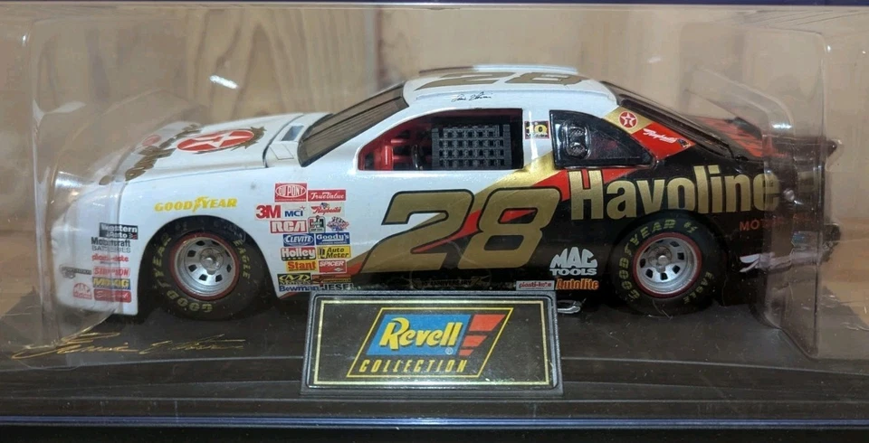 REVELL Ernie IRVAN #28 德克萨斯/哈沃林 10 周年纪念 1997 年福特雷鸟 — 第 3/4 张图片
