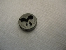 M5 x 0.9 Round Split Thread Die 13/16" Tungs SKC