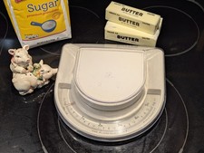 Pampered Chef White Kitchen Food Scale - Poun...