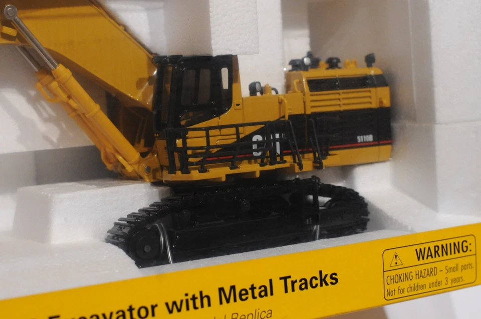 NORSCOT CATPERPILLAR CAT 5110B EXCAVATOR WITH METAL TRACKS SCALE 1:50 NEW DIECAS - Image 4 of 4