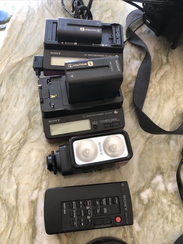 Videocámara Sony HVR-Z1U HDV con accesorios y cintas - Imagen 2 de 12