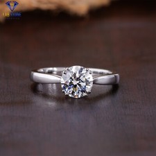 Women's Round cut Lab Grown Diamond Ring in 925 silver 1.00ct TDW