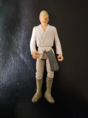 1997 Kenner Star Wars Luke Skywalker Action Figure Farm Boy