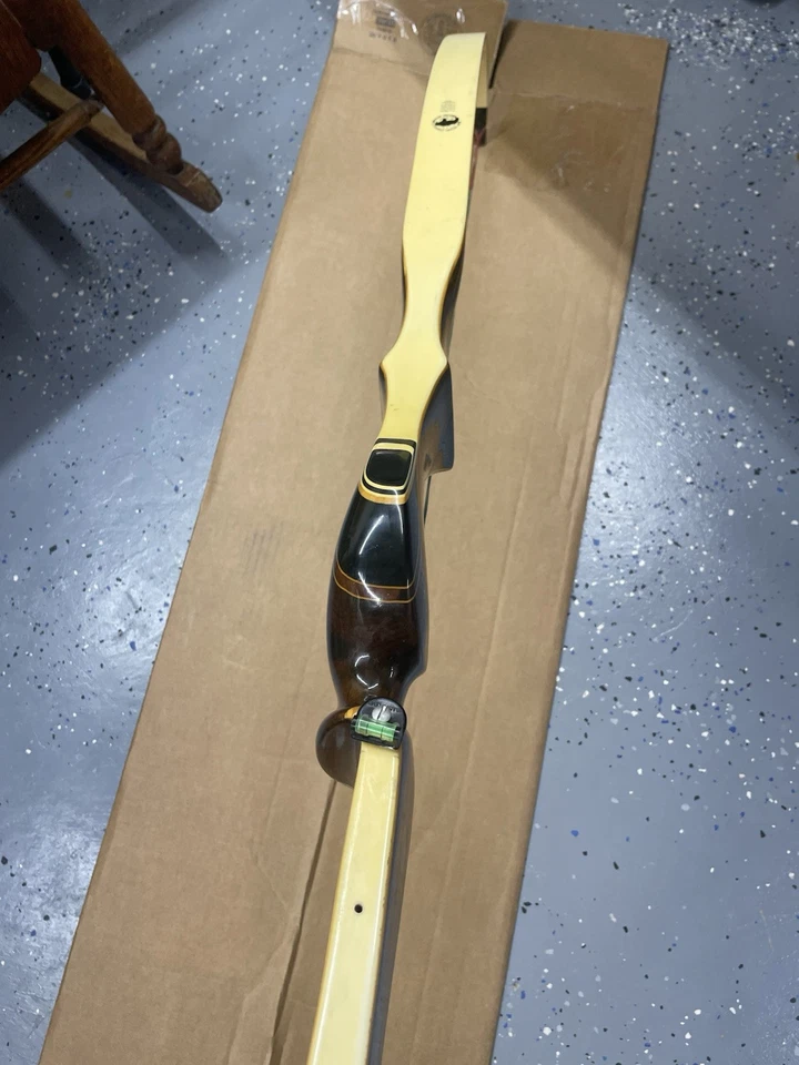 Fred Bear 1967 Vintage Tamerlane Recurve LH 72" 30# Pistol Grip - Image 2 of 4