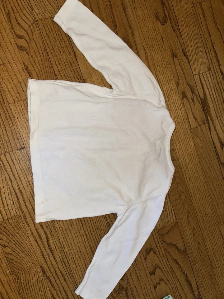 Suéter/Cardigan Lilly Pulitzer Blanco Abotonado Niñas Talla 4T (2 Manchas Pequeñas) Foto 2 de 4