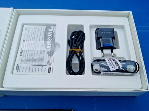 SAMSUNG GALAXY TAB 8.9 GT-P7300 16GB 3G+WIFI - Picture 7 of 9