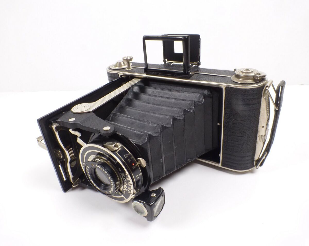 Kodak Junior 620 1933 Folding Camera W/ Anastigmat 10.5cm 1 Kodak Junior 620 1933 Folding Camera W/ Anastigmat 10.5cm 1