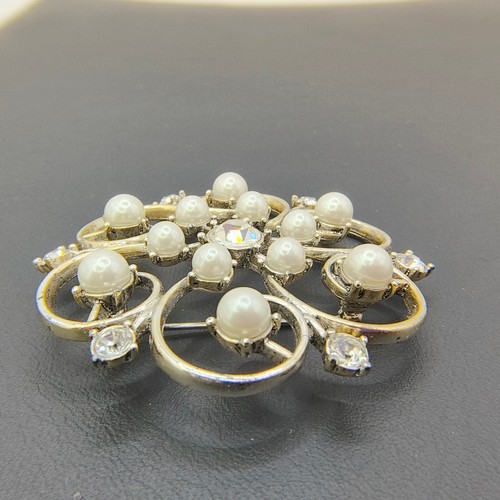 Vintage Monet Flower Brooch Pin Silver Tone Faux Pearl Rhinestone Elegant Signed - Picture 10 of 24