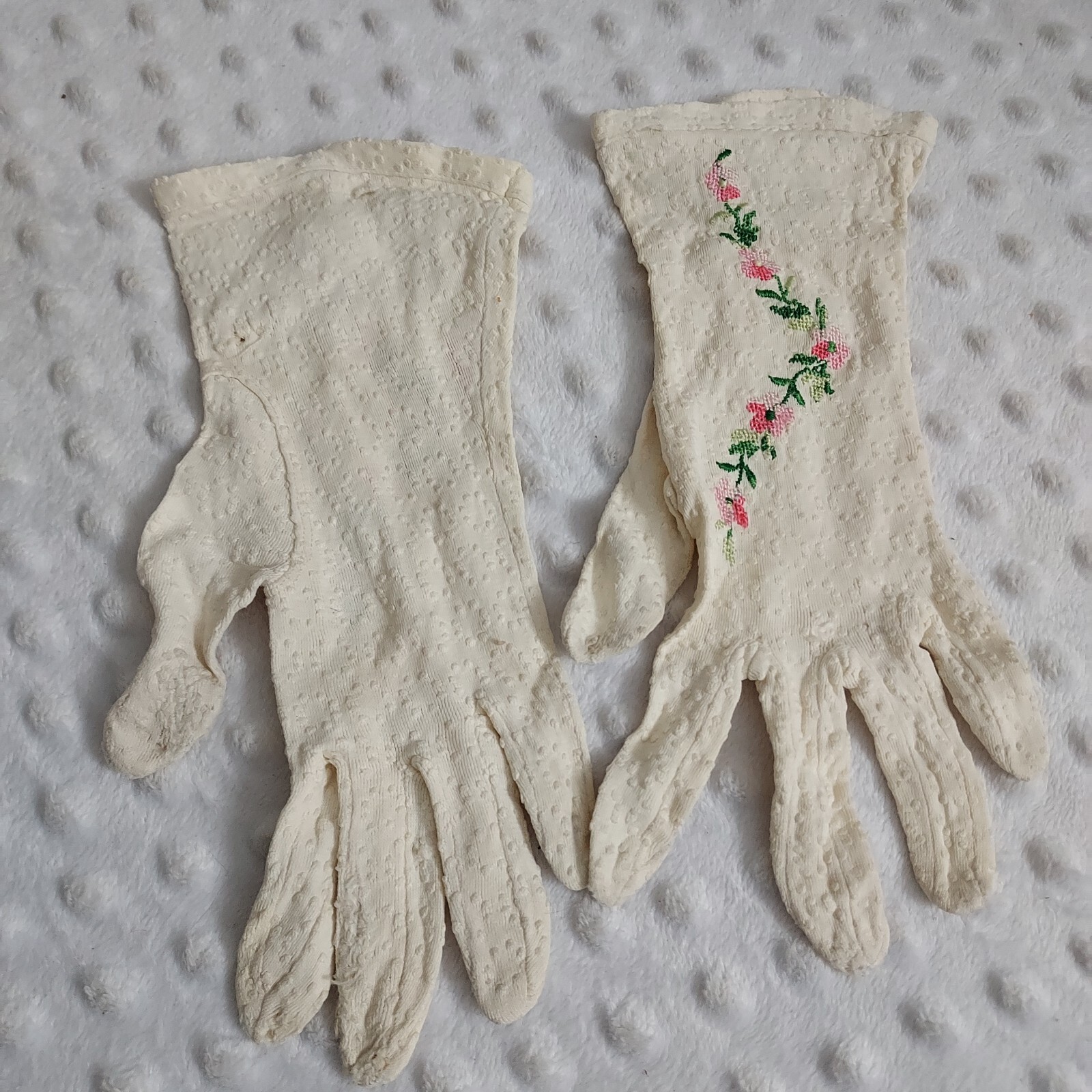 Vintage White Floral Gloves Formal Kayser 6  Dot Embroidered Pink Green Flowers 