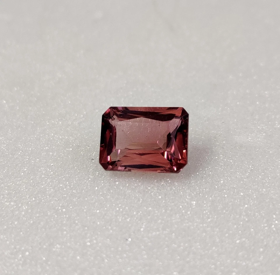 Natural Faceted Tourmaline Radiant Cut Loose Gemstone 3.10 Carat 10x7x5mm - Image 3 of 4
