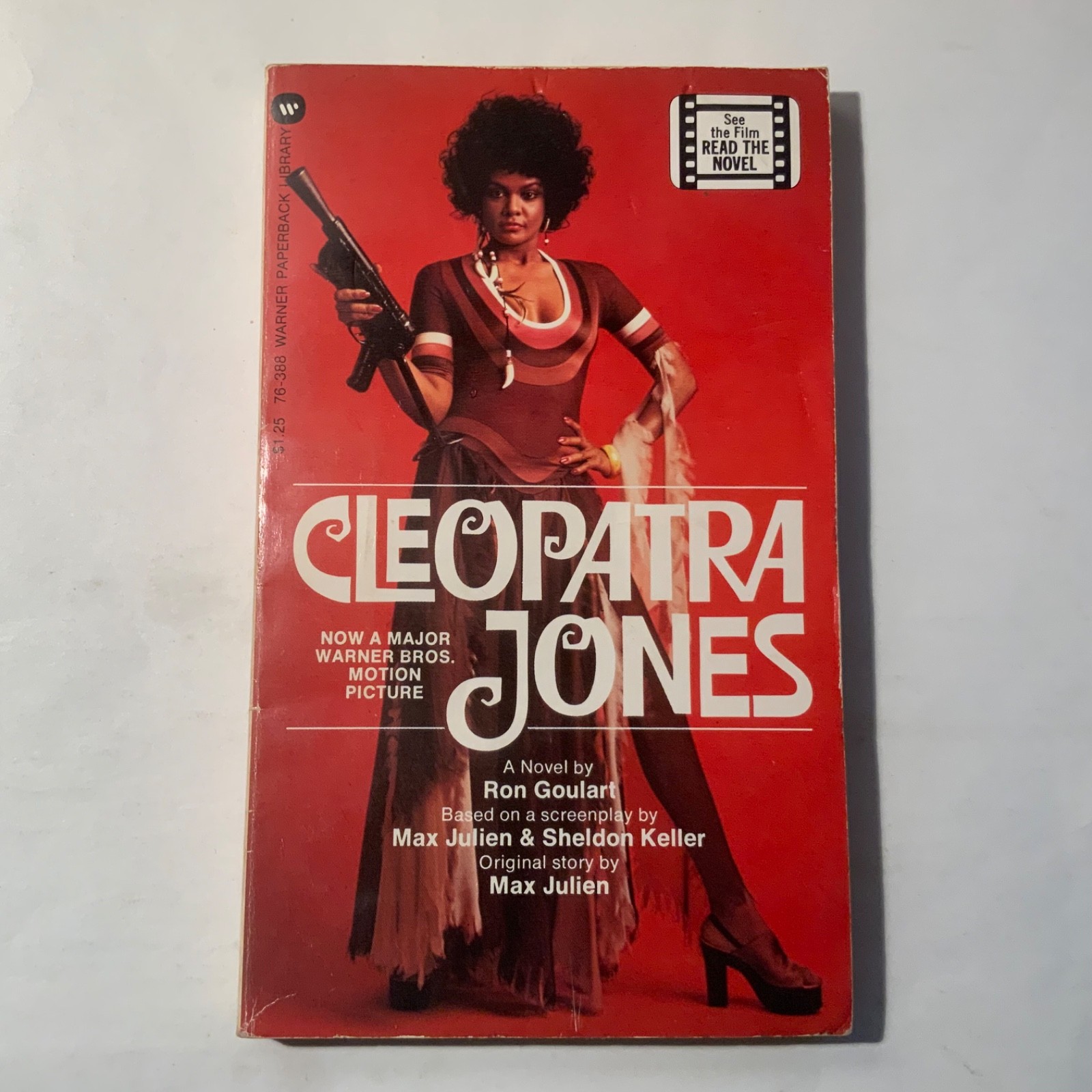 Cleopatra Jones by Ron Goulart 1973 Warner PB Library, 1st printing / Very Good+