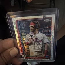 2025 Topps Chrome LOGOFRACTOR Bryce Harper Image Variation! NEW! #150- Phillies
