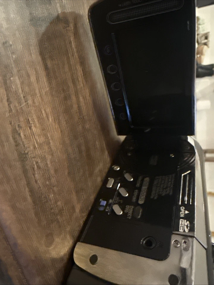 Videocámara JVC Everio GZ-MS130 BU 40X negra batería incluida probada Foto 2 de 4