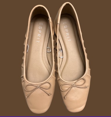 Womens Ladies Esprit Beige Slip On Flats Shoes Size 7.5M