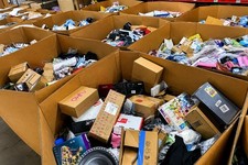 High-Value USA Reseller Assorted Box   Gadget...