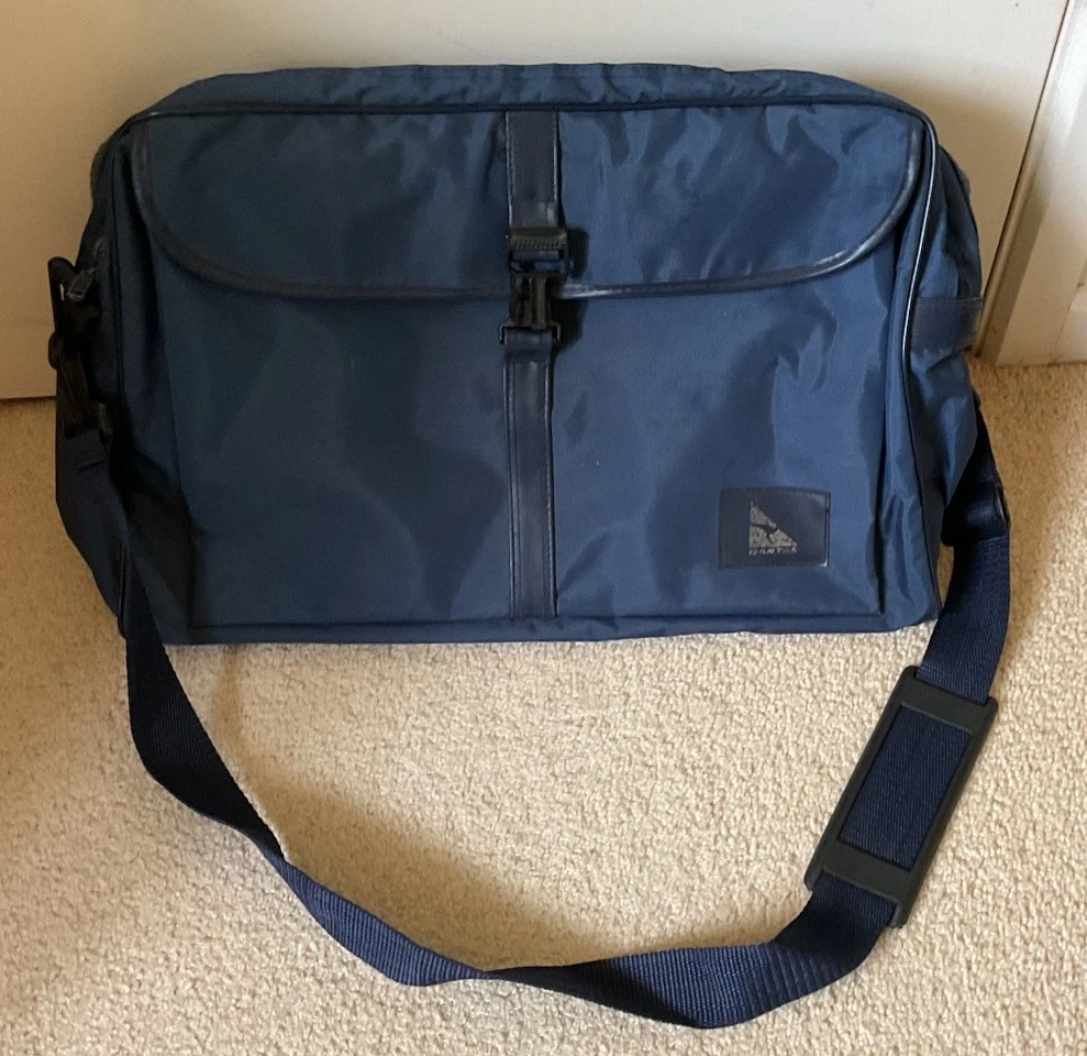 QANTAS Airline Bag From 198Os 28x15 Cm Approx Shoulder Strap,Handle See Photos