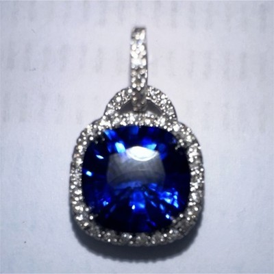 14k Weißgold 10mm Quadrat Anhänger Saphir Blau Diffusiert. Natürliche Diamanten.