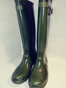 seven rain boots