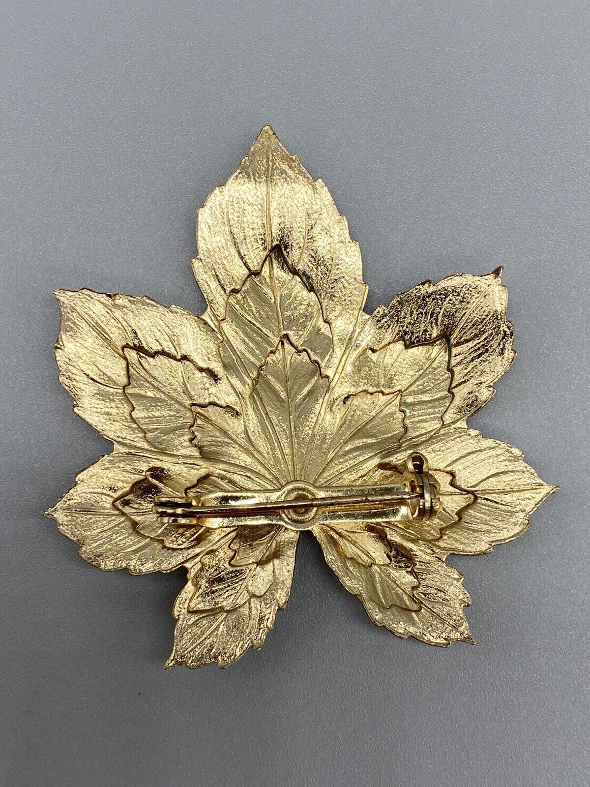 Vintage Designer Gold Tone Maple Leaf Textured St… - image 4