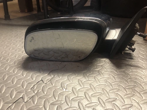 2010-2019 Ford Taurus Heated Driver LEFT Mirror Light Chrome OEM **PARTS ONLY**