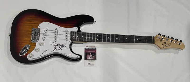 JUDY COLLINS SIGNED SUNBURST ELECTRIC GUITAR AUTOGRAPHED PROOF JSA COA