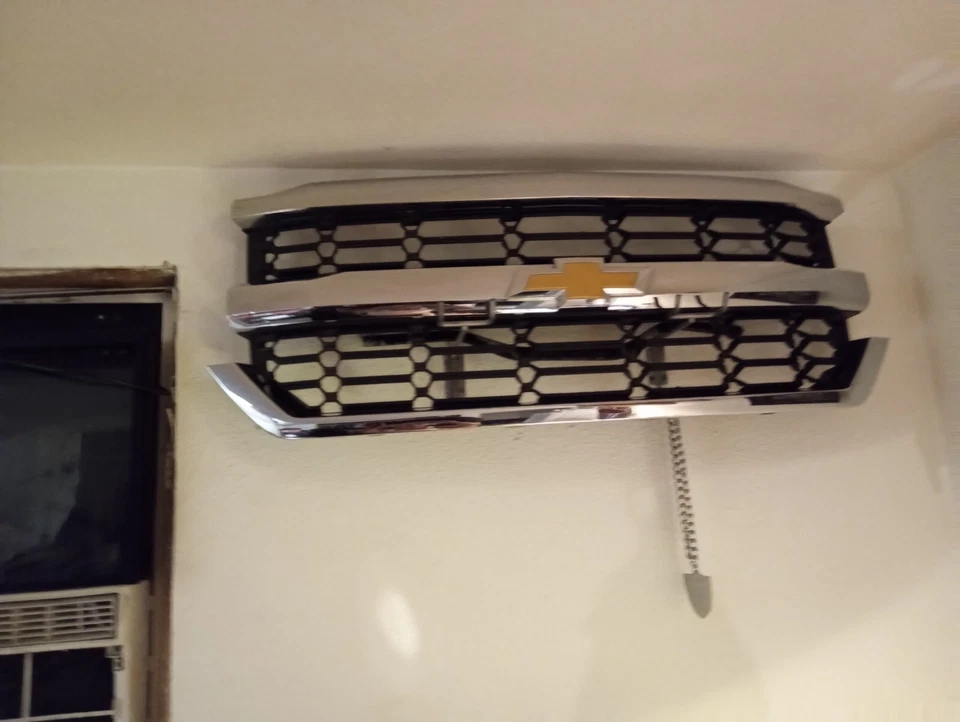Хромированная накладная решетка для Chevy Silverado - Изображение 2 из 4