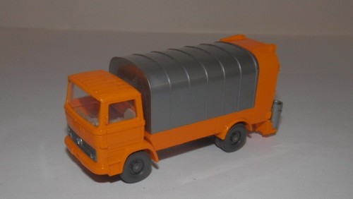 Camión de basura Wiking escala HO Mercedes KUKA (97315) | Zustand: Used