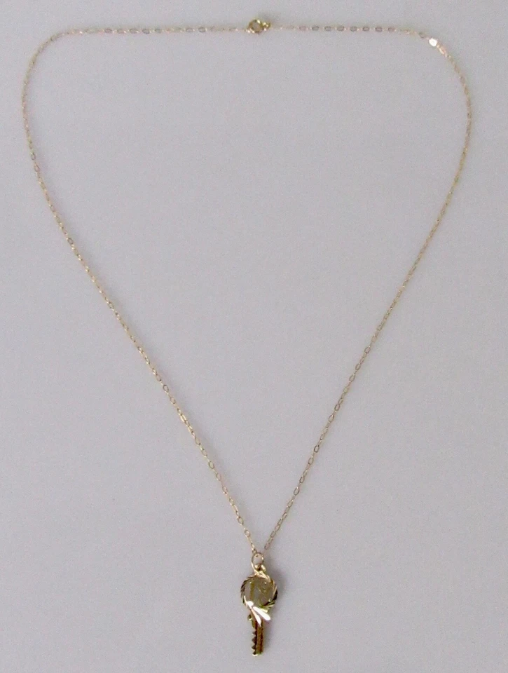 Collar de oro de 9 quilates - Colgante con llave vintage de oro amarillo de 9 quilates '18' y cadena de oro de 9 quilates Foto 4 de 4