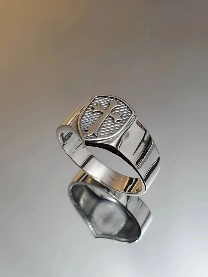 Anillo Religión Cruz Templaria Esmaltada Para Hombre Chapado en Oro Blanco 14K Plata 925 Foto 4 de 4