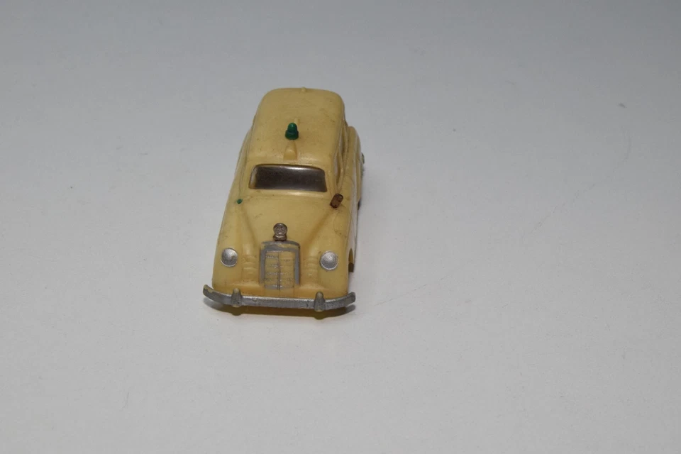 B46 1:60 ?? Ambulancia ambulancia mercedes-benz plástico siku v71 v 71 exc. Foto 3 de 4