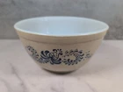 Vintage Pyrex 402 Homestead 1.5 qt Nesting Mixing Bowl Tan & Blue Speckled