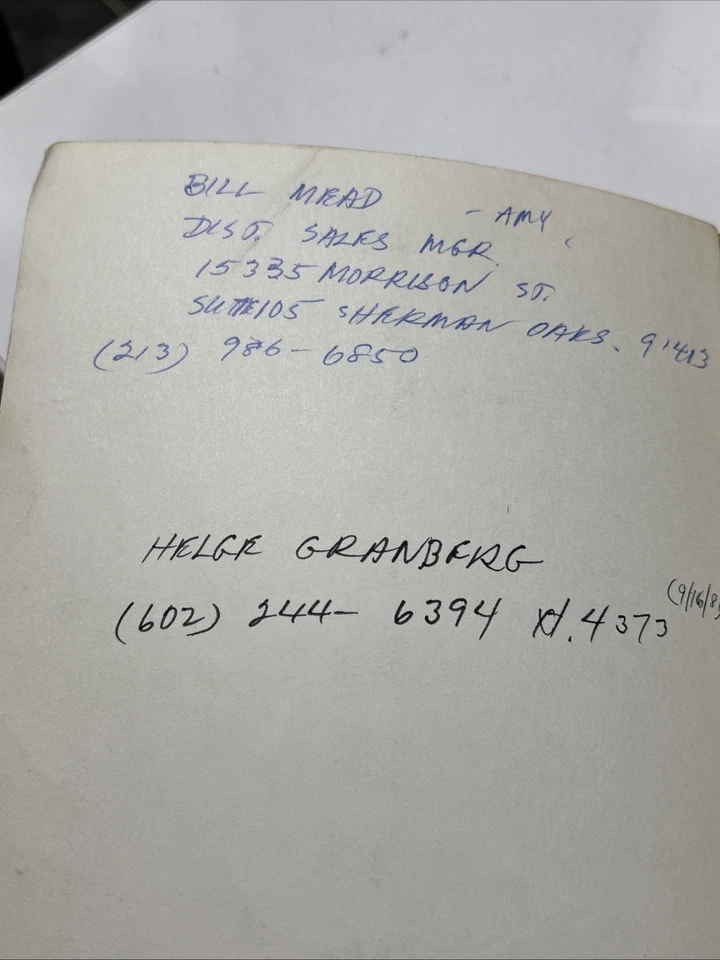 Motorola RF Semiconductors Data Manual (1980) Vintage Paperback 1st Edition - Image 3 of 4