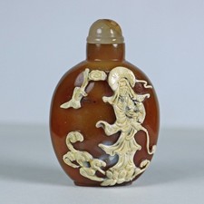 Chinese antique carved agate snuff bottle