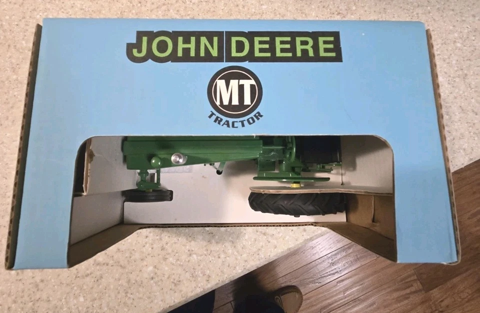 John Deere Model MT Liberty Classics Series Made By Spec Cast Stock #JDM-073 - Image 4 of 4