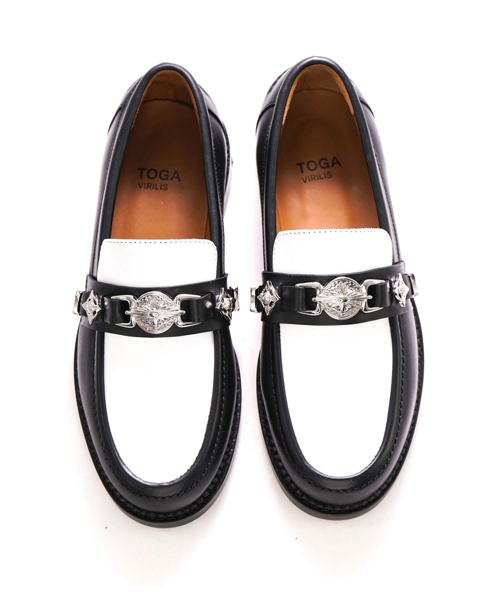 $680 TOGA VIRILIS - Plaque-Detailing Two-Tone Loafers - 6 US