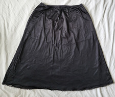 Vintage Vanity Fair Slip Skirt Women's Medium Black Classic USA Hem Damage