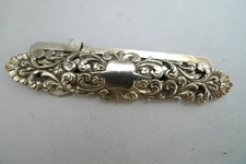 VINTAGE ANTIQUE STERLING SILVER PIERCED FLORAL REPOUSSE SCARF CLIP ENGRAVE 925